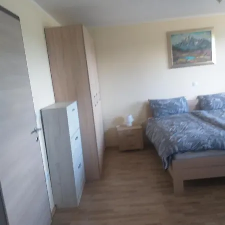 Apartmaji Maki Apartment *